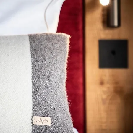 Golden Jubilee By Les Etincelles Val Thorens