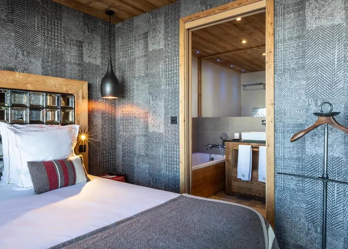 Golden Jubilee By Les Etincelles