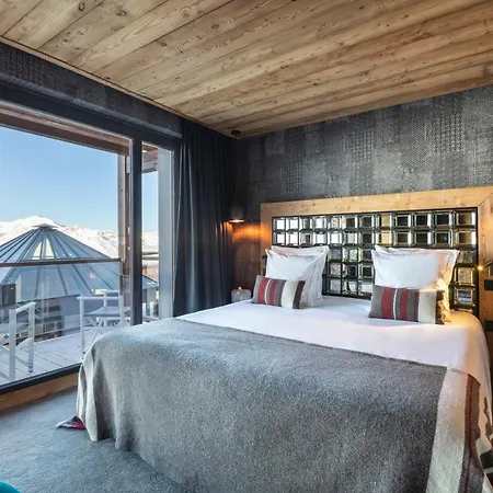 Golden Jubilee By Les Etincelles *