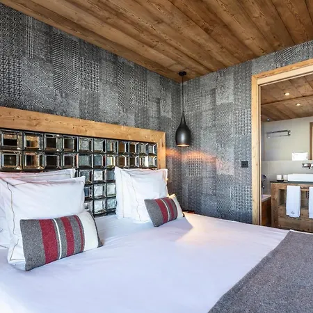 Golden Jubilee By Les Etincelles 木屋 *