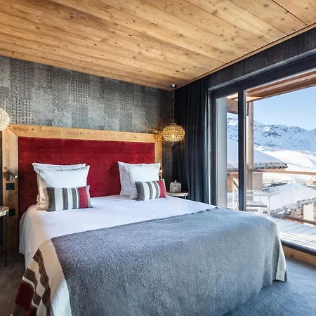 Chalet Carte Blanche Golden Jubilee *