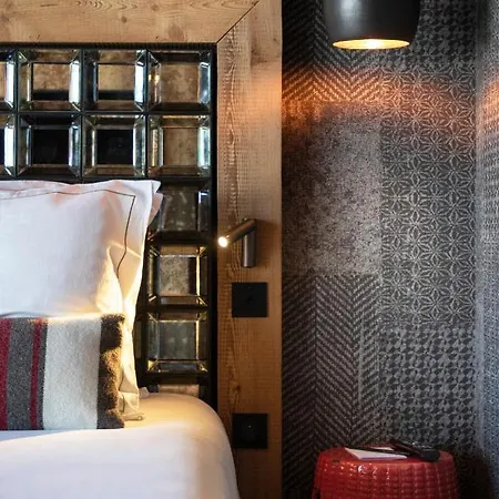 木屋 Golden Jubilee By Les Etincelles *