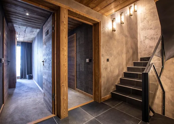 Golden Jubilee By Les Etincelles *