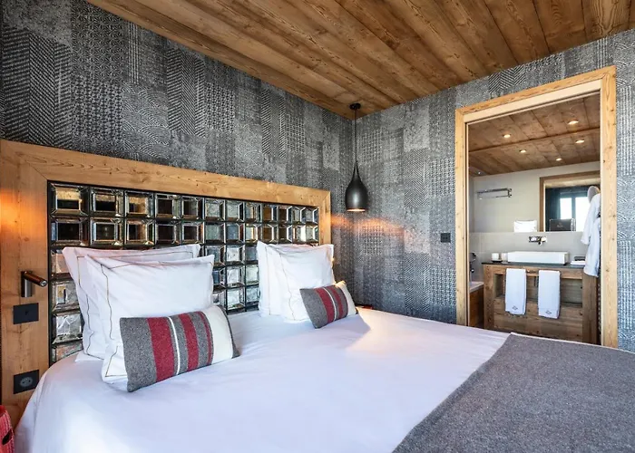 Golden Jubilee By Les Etincelles Chalet *