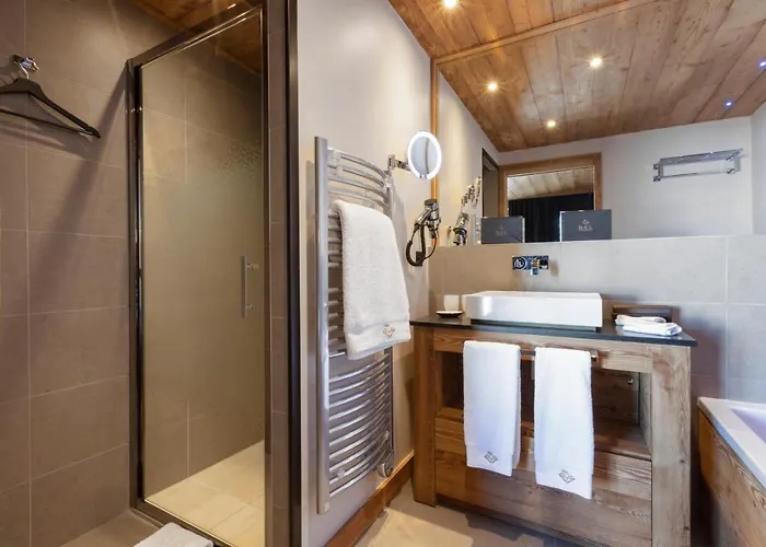 Golden Jubilee By Les Etincelles Chalet *